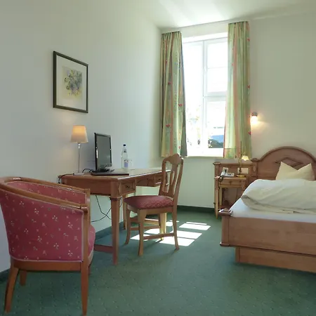 布罗华酒店 酒店 3*