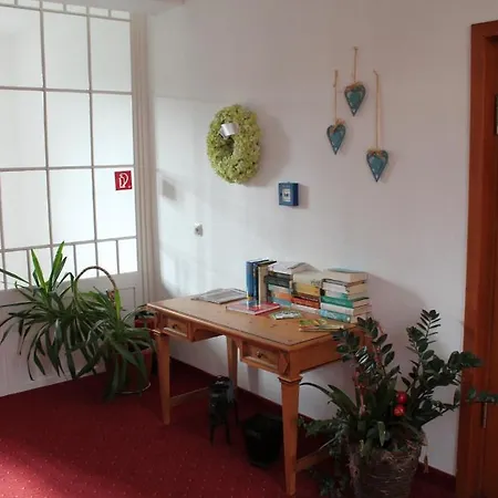 布罗华酒店 奎德林堡